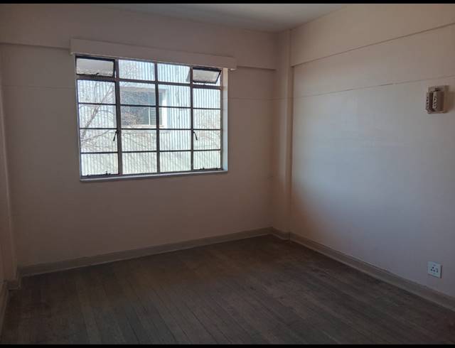 1 bed property to rent in SPRINGS OLD